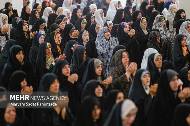 اقامه نماز عید قربان در حرم شاهچراغ(ع)