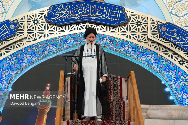 نماز عید قربان در حرم مطهر امام رضا (ع)