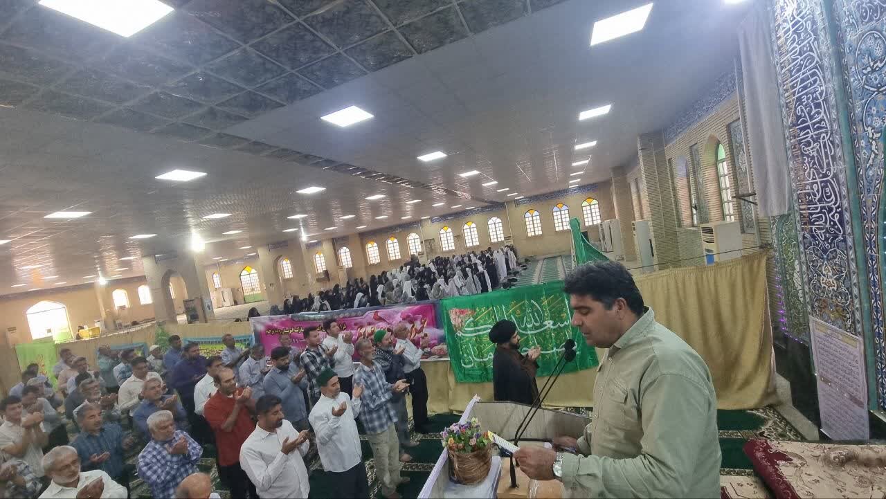 نماز عید قربان در گناوه اقامه شد