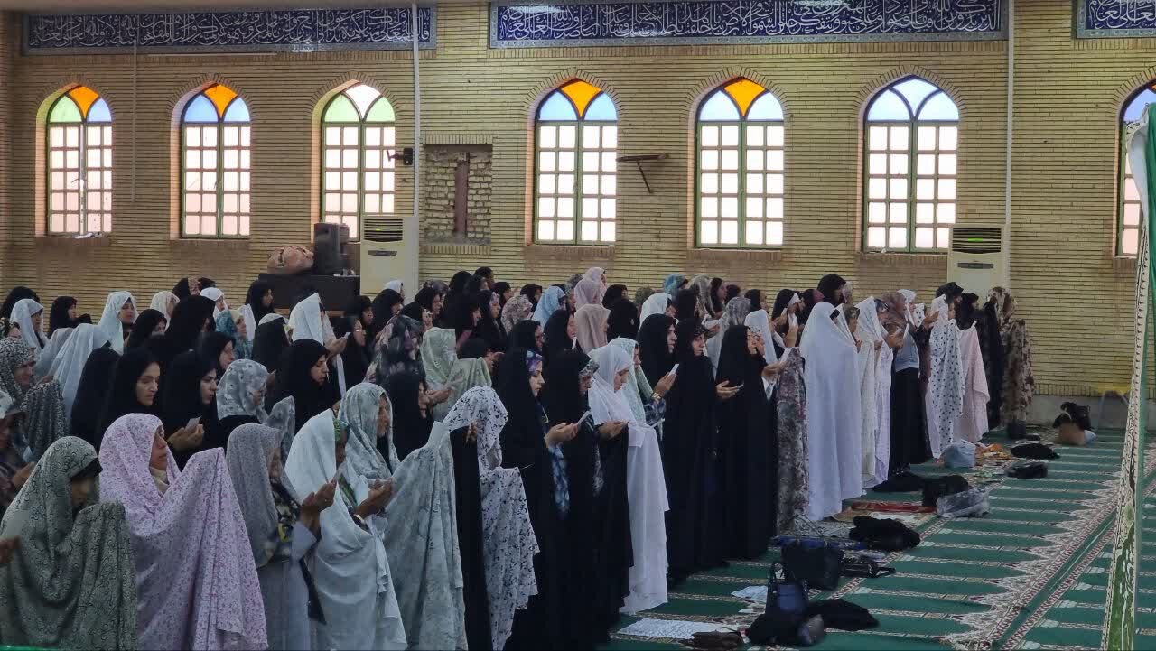 نماز عید قربان در گناوه اقامه شد