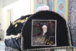 تشییع پیکر آیت‌الله «محمد حجتی هرسینی» در کرمانشاه