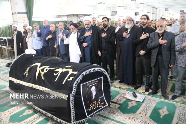 تشییع پیکر عالم ربانی آیت‌الله محمد حجتی هرسینی
