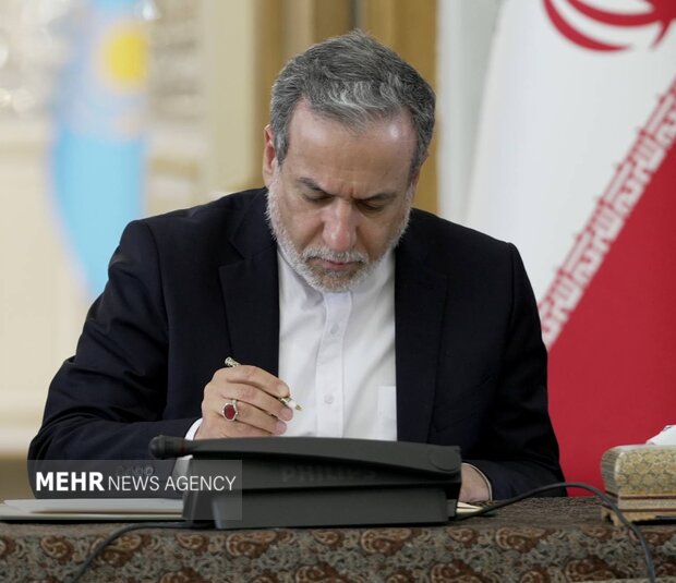 درخواست وزیران خارجه 3 کشور اروپایی برای ملاقات با عراقچی