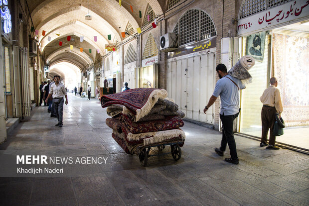 شیشهفروش: ایمنی بازار اصفهان بدون پست برق کامل نمیشود شیشهفروش: ایمنی بازار اصفهان بدون پست برق کامل نمیشود