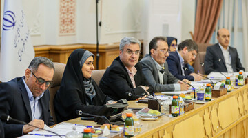 صادق: همکاری میان معاونت‌ها کلید پیشرفت مأموریت‌های وزارت راه است