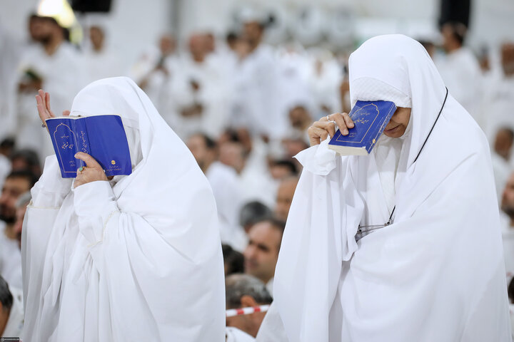 Hajj pilgrims join annual ‘Disavowal of Pagans’ ceremony at Arafat