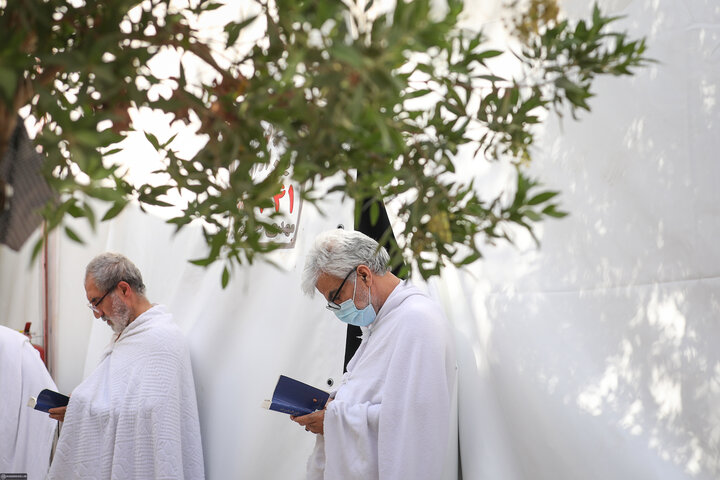 Hajj pilgrims join annual ‘Disavowal of Pagans’ ceremony at Arafat