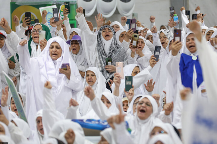 Hajj pilgrims join annual ‘Disavowal of Pagans’ ceremony at Arafat