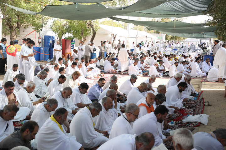 Hajj pilgrims join annual ‘Disavowal of Pagans’ ceremony at Arafat