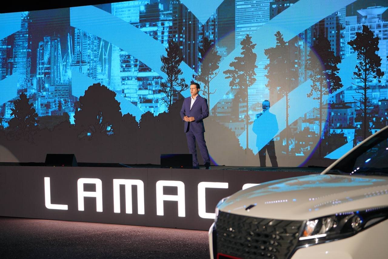 آغاز مسیری تازه با خودرو «فلو»