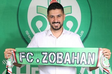 شایان مصلح قراردادش را با ذوب آهن تمدید کرد