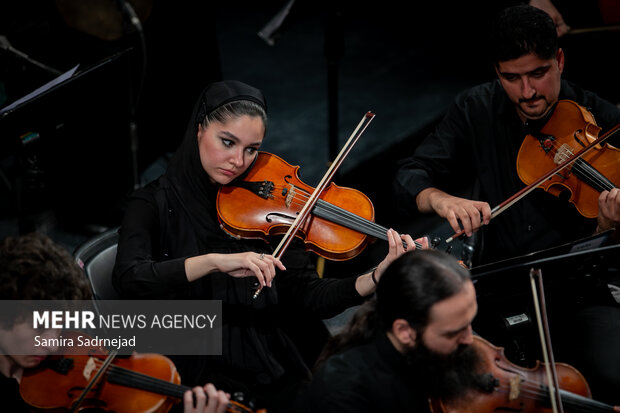 کنسرت «مانده‌ با نگاهی» ارکستر ملی ایران