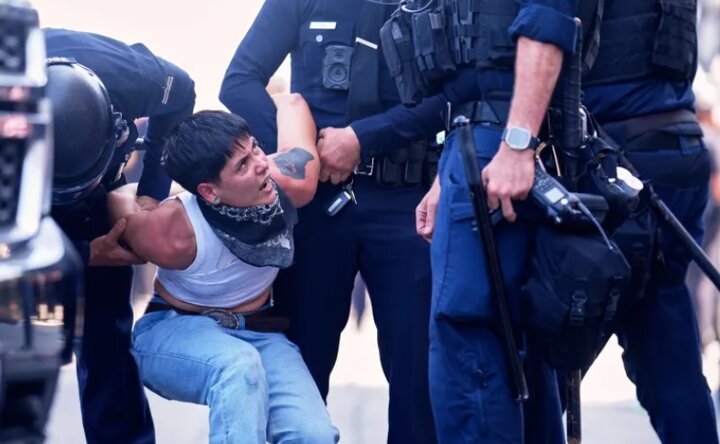 فرماندار کالیفرنیا: اقدامات ترامپ شبیه یک دیکتاتور است