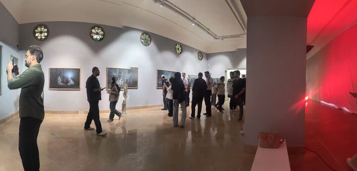 «خون شد» بازنمایی آئینی رنج در قاب عکس