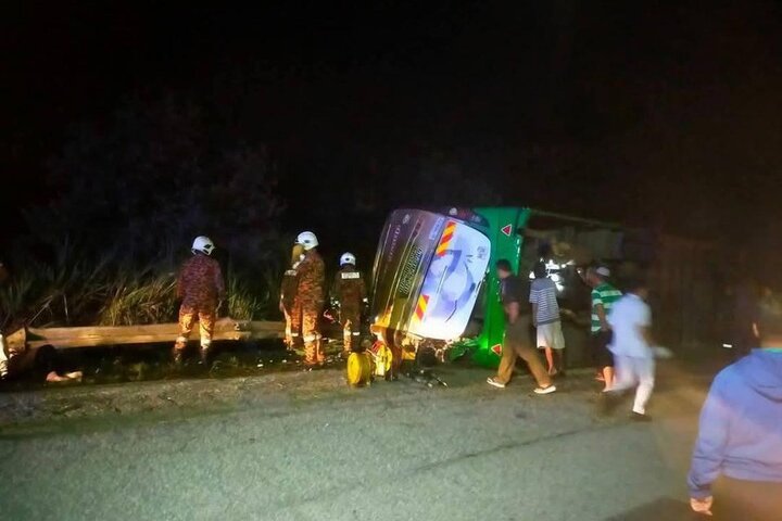 15 university students die in Malaysia bus accident