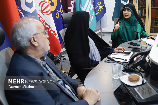 نشست هم اندیشی «بررسی عوامل موثر در موفقیت ازدواج دوباره» نشست هم اندیشی «بررسی عوامل موثر در موفقیت ازدواج دوباره»