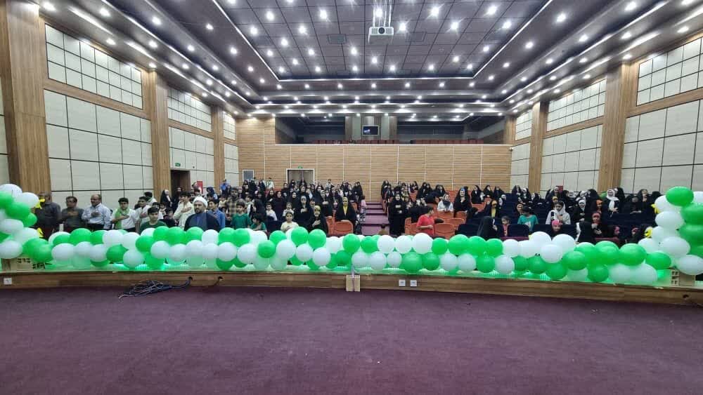 همایش «به سوی غدیر» در گناوه برگزار شد