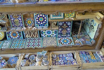 ۷۰ هزار کاشی به نام هرمزگانی‌ها در صحن حضرت زینب(س) نصب خواهد شد