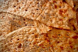 تأکید اصناف بر حذف دو نرخی بودن نان