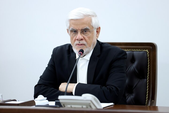 عارف: انتقال آب دریا انتخاب نیست، بلکه الزامی برای کشور است