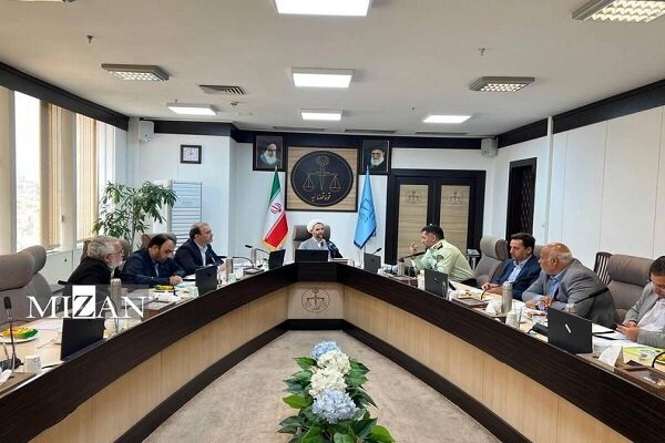 برخورد بدون اغماض با عناصر دخیل در شبکههای قاچاق سوخت