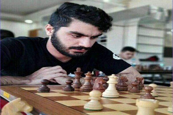 لاعب ايراني يتألق في منافسات دبي الدولية للشطرنج