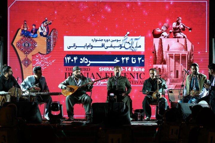 برگزارای اولین شب جشنواره موسیقی اقوام ایرانی در آرامگاه سعدی