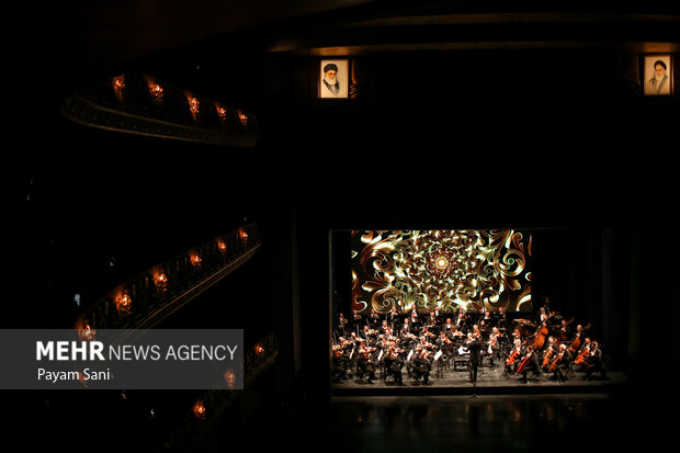 Толстой в Иране, Фирдоуси в России