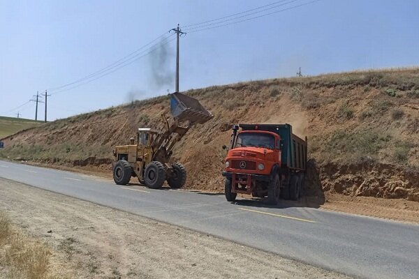 تبدیل آذربایجان غربی به کارگاه راه سازی؛اجرای۲۵۰ کیلومتر راه و بزرگراه