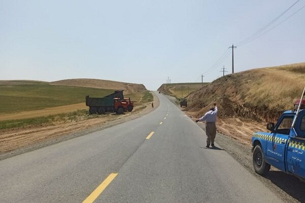 تبدیل آذربایجان غربی به کارگاه راه سازی؛اجرای۲۵۰ کیلومتر راه و بزرگراه