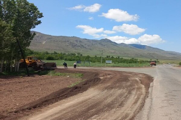 تبدیل آذربایجان غربی به کارگاه راه سازی؛اجرای۲۵۰ کیلومتر راه و بزرگراه