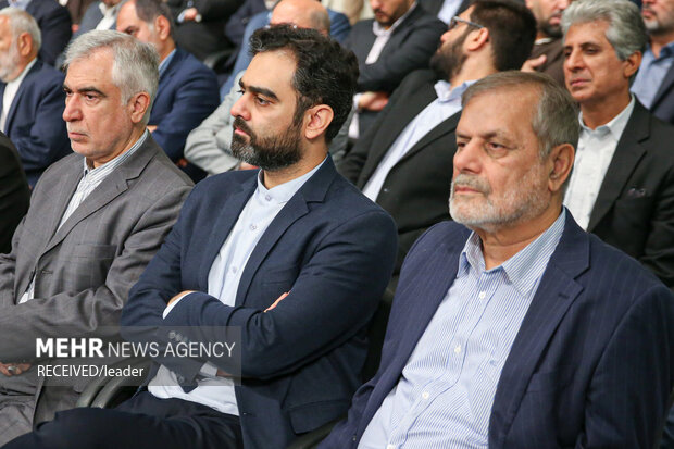 دیدار نمایندگان مجلس شورای اسلامی با رهبر معظم انقلاب اسلامی 21