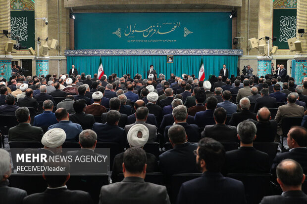 دیدار نمایندگان مجلس شورای اسلامی با رهبر معظم انقلاب اسلامی 28