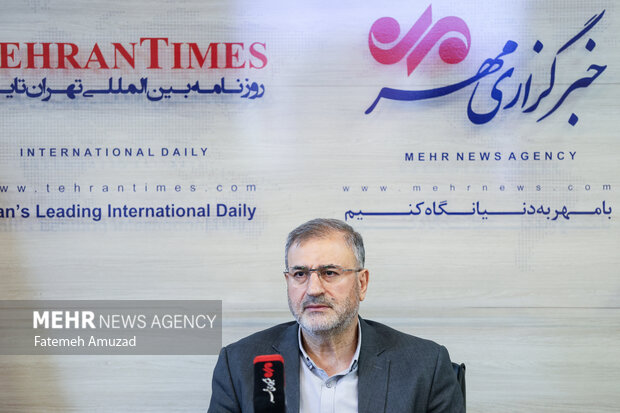 آیین رونمایی از کتاب «جلوهگاه عشق» 3