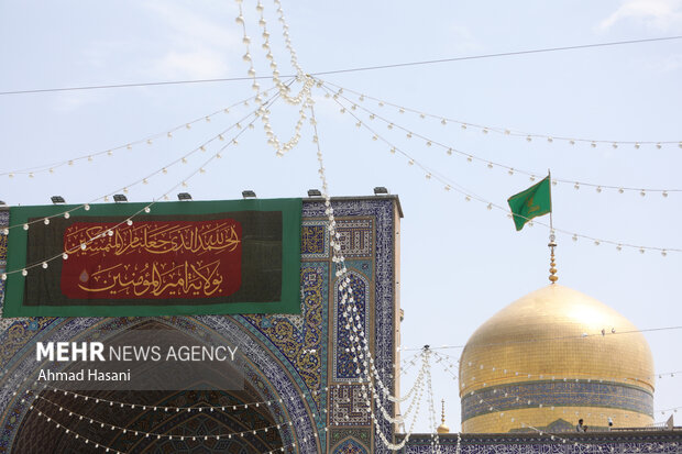 حرم مطهر امام رضا (ع) در روز میلاد امام هادی (ع)