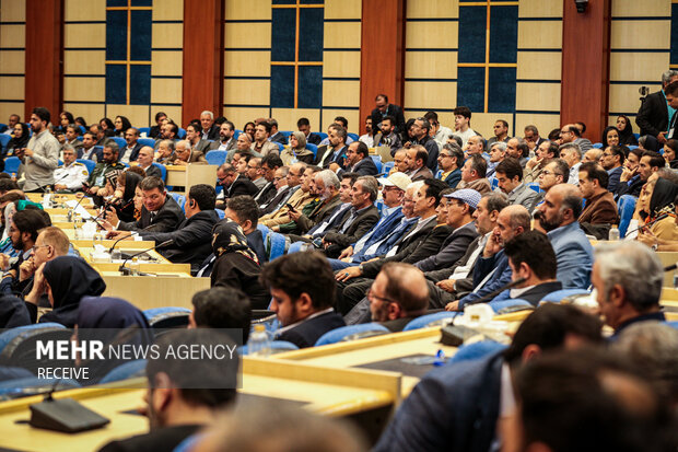 افتتاحیه سومین کنفوبیشن بین‌المللی گردشگری سلامت کشورهای عضو اکو در همدان