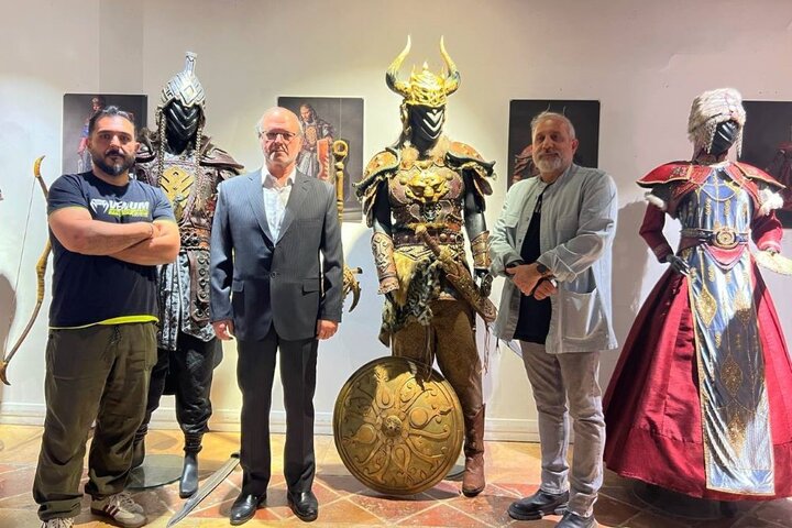 استقبال مشاور عالی وزیر فرهنگ از تولید نمایش جدید حسین پارسایی