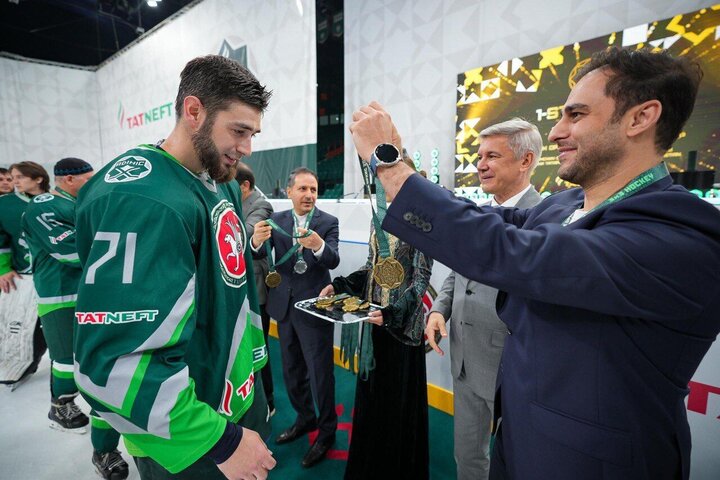 المنتخب الإيراني لهوكي الجليد يحصد لقب الوصافة في دورة الألعاب الإسلامية