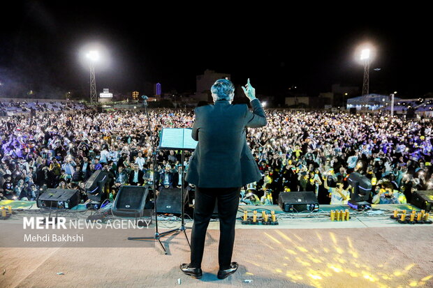 روایتی ازبرپایی باشکوه جشن عیدغدیرخم با حضور ۳۰ هزاری مردم قم