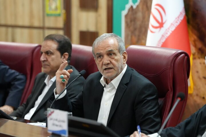 روز دوم سفر رئیس جمهور به ایلام؛ پزشکیان: مشکلات را رفع می کنیم