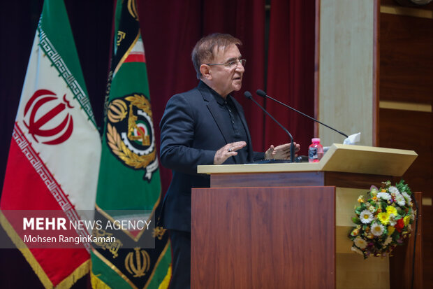 همایش تجلیل از دانشآموزان خلاق و نوآور مدارس وزارت دفاع 5