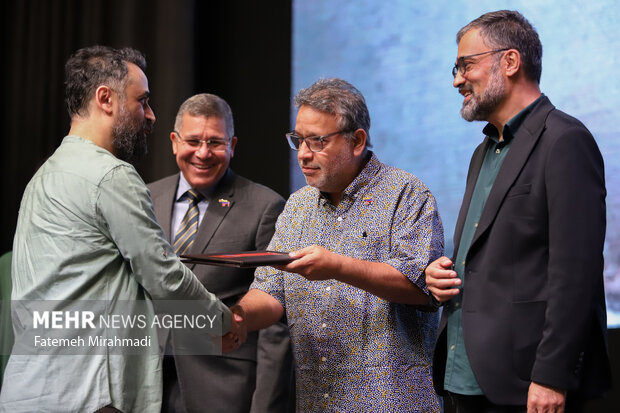 برگزیدگان «هولوساید» شناخته شدند؛ ادای دین هنرمندان آمریکایی به غزه برگزیدگان «هولوساید» شناخته شدند؛ ادای دین هنرمندان آمریکایی به غزه