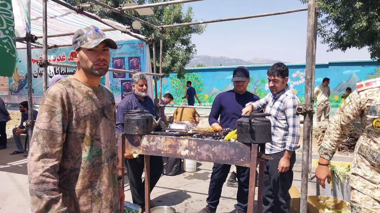 بانوان جهادی کردستان؛ سفیران همدلی در جشن غدیر و سفرهدار نیازمندان