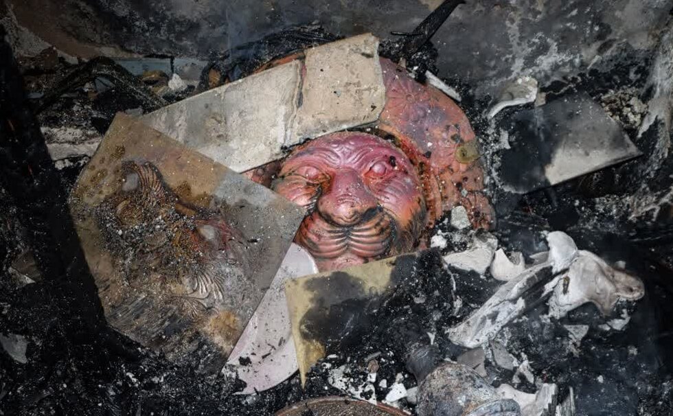 آتشسوزی در میدان نقشجهان؛ ۲ واحد مسگری و قلمکاری در آتش سوختند