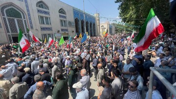 راهپیمایی نمازگزاران اسلامشهری در محکومیت حمله صهیونیست‌ها به ایران