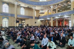 مردم ملارد با حضور در نماز جمعه، حملات رژیم صهیونیستی را محکوم کردند
