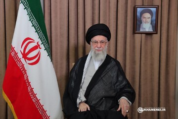 قائد الثورة