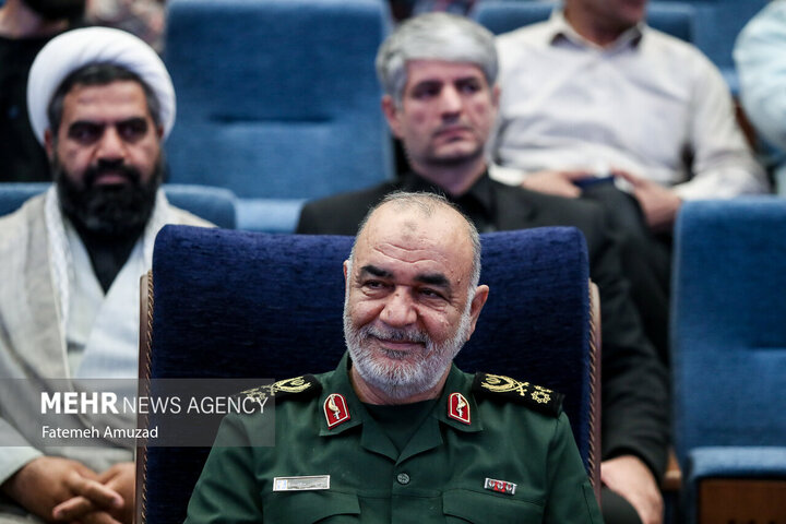 سردار سپهبد شهید حسین سلامی 34