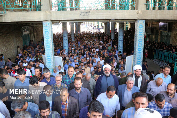 راهپیمایی مردم چهارمحال و بختیاری در پشتیبانی از «انتقام ملی»