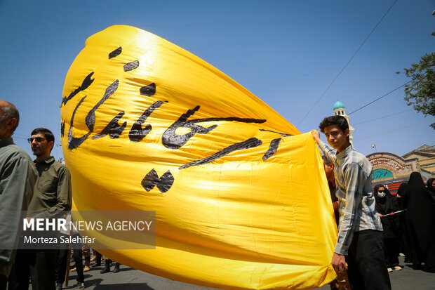 راهپیمایی مردم چهارمحال و بختیاری در پشتیبانی از «انتقام ملی»